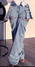 Load image into Gallery viewer, DARE TO UN-SNAP DENIM JEANS
