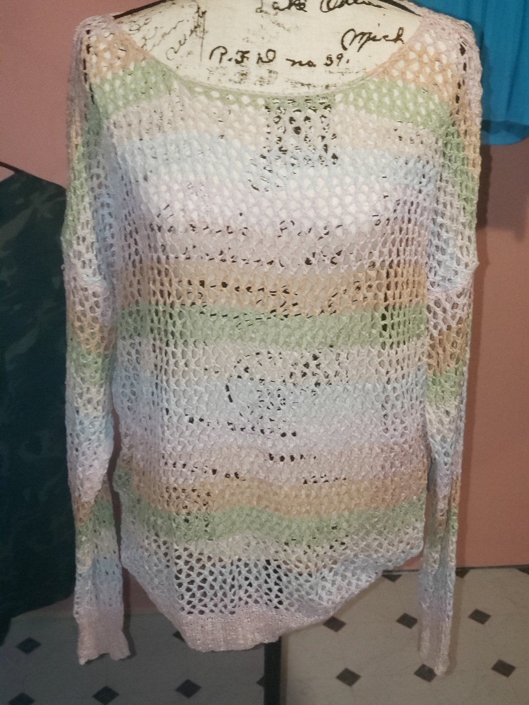 MULTI COLOR FISHNET SWEATER