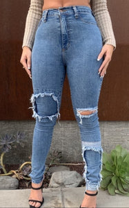 LIGHT BLUE DENIUM SKINNY JEANS